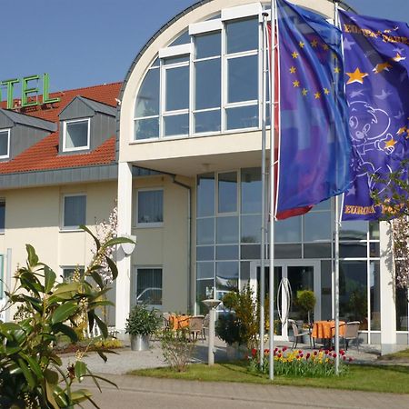 Hotel Sunparc - Shuttle Zum Europa-Park Rust 4Km & Rulantica 2Km Ringsheim Bagian luar foto