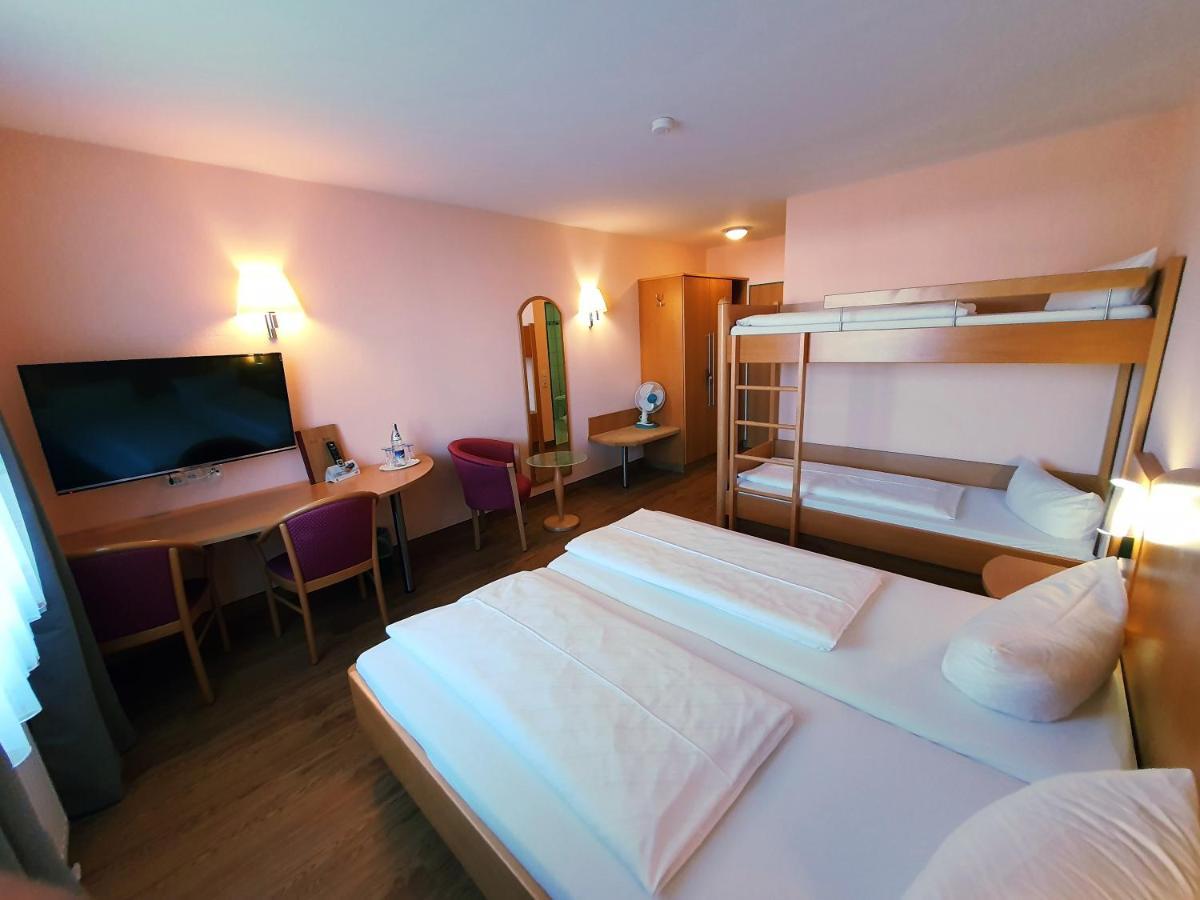 Hotel Sunparc - Shuttle Zum Europa-Park Rust 4Km & Rulantica 2Km Ringsheim Bagian luar foto