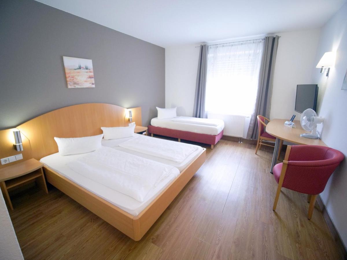 Hotel Sunparc - Shuttle Zum Europa-Park Rust 4Km & Rulantica 2Km Ringsheim Bagian luar foto