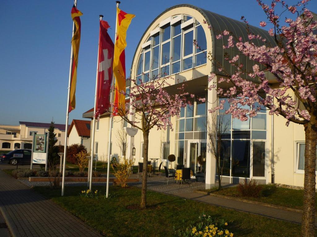 Hotel Sunparc - Shuttle Zum Europa-Park Rust 4Km & Rulantica 2Km Ringsheim Bagian luar foto