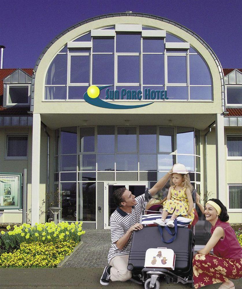 Hotel Sunparc - Shuttle Zum Europa-Park Rust 4Km & Rulantica 2Km Ringsheim Bagian luar foto