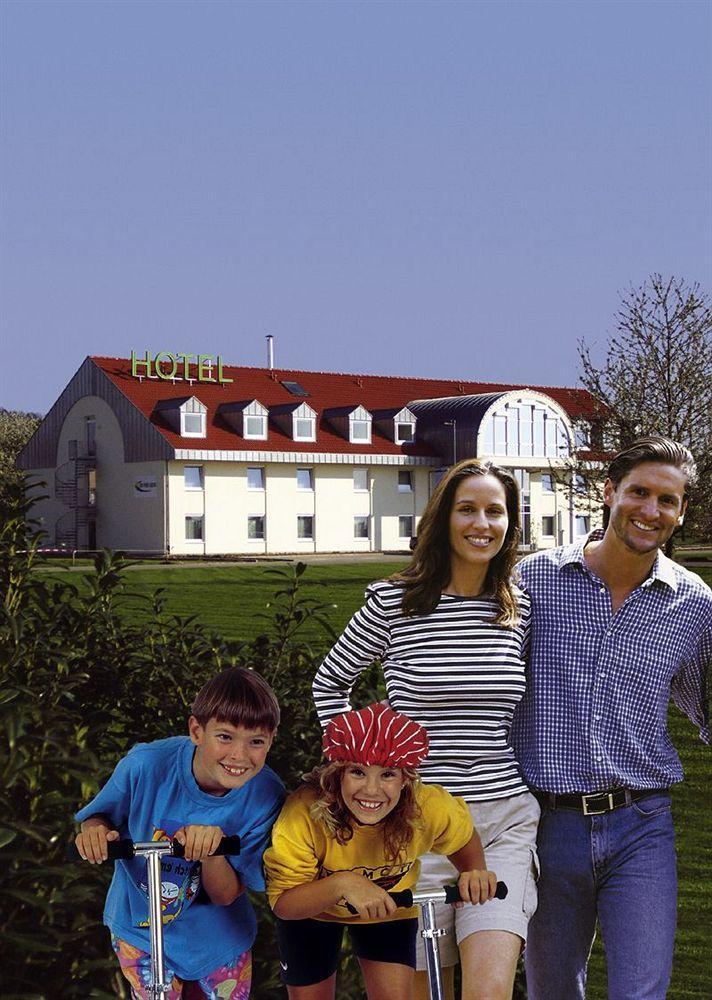 Hotel Sunparc - Shuttle Zum Europa-Park Rust 4Km & Rulantica 2Km Ringsheim Bagian luar foto