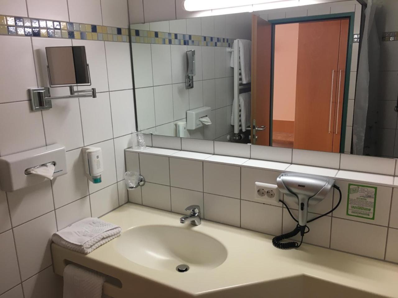 Hotel Sunparc - Shuttle Zum Europa-Park Rust 4Km & Rulantica 2Km Ringsheim Bagian luar foto